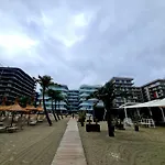 Appartement Sole 5 By Wave - Luxury 60mp Cu Terasa Si La Mare, Acces Direct Pe Plaja Ohiohi Beach- Mamaia Nord - Restaurant, Parcare Gratuita *